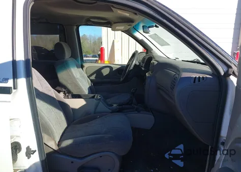 2004 Chevrolet Trailblazer Ls from USA, damaged, VIN 1GNDS13S042139898